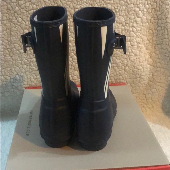 NEW Hunter Original Short Navy Stripe Rain Boots 7 - Picture 3 of 4